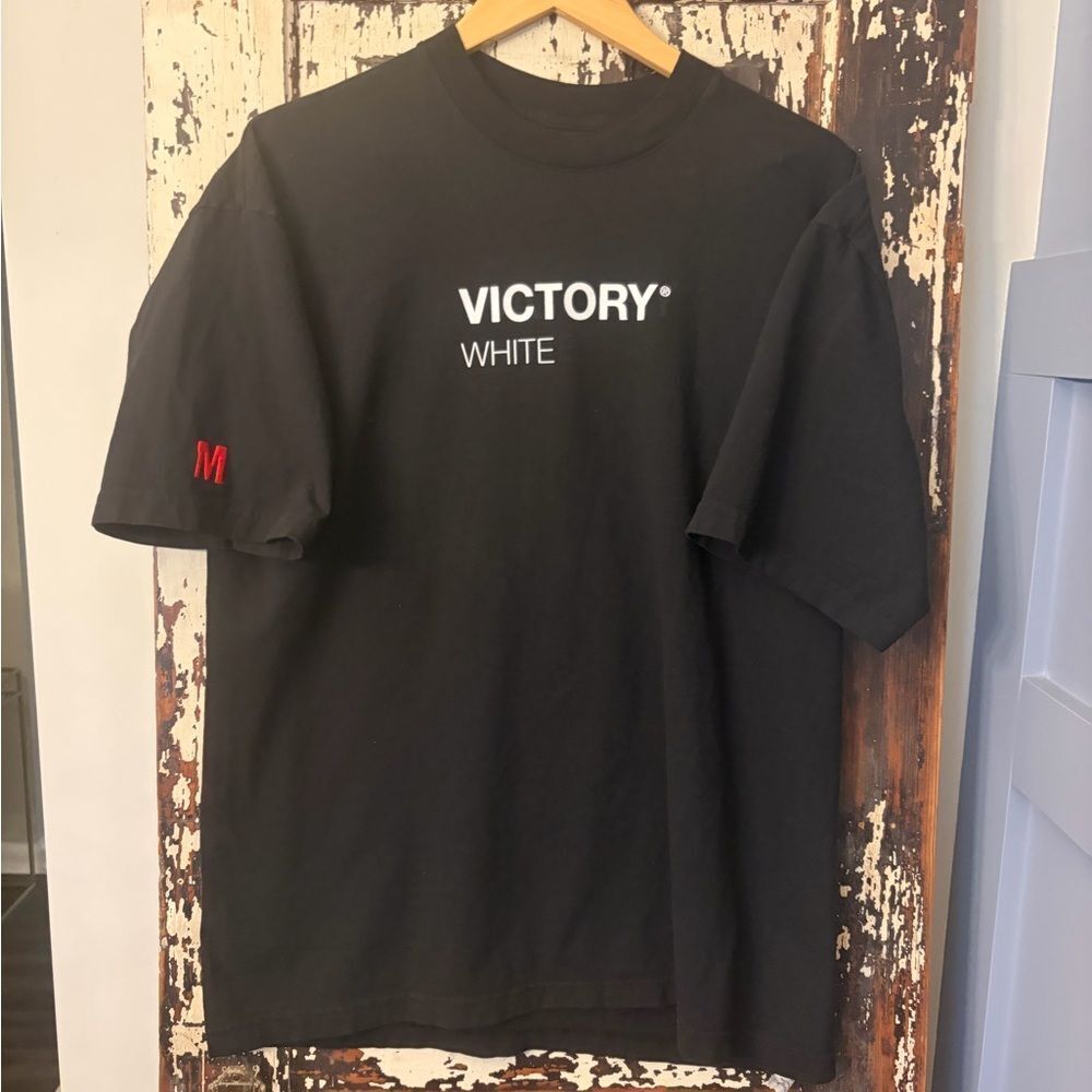 Marathon VICTORY WHITE PANTONE T-SHIRT - BLACK size L